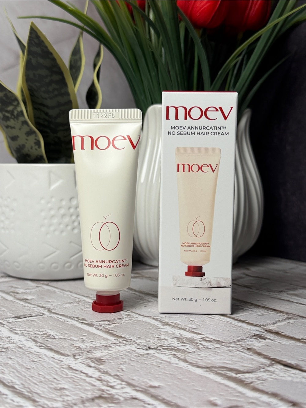 Moev No Sebum Hair Cream — Cream with Red Cap